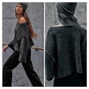 Zara Round Neck Oversized Sweater Size M